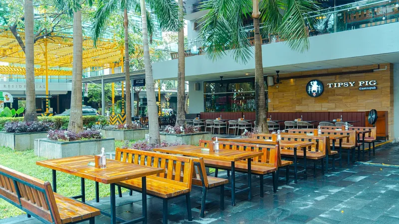 Al Fresco at Tipsy Pig BGC