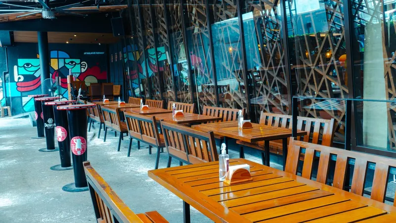 Al Fresco at Tipsy Pig Timog